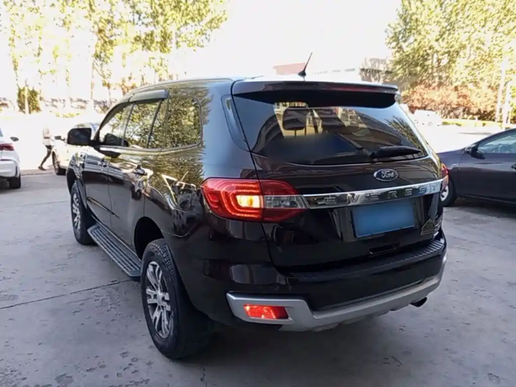 Ford Everest — миниатюра 5
