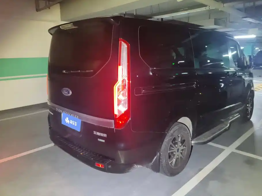 Ford Tourneo — миниатюра 3