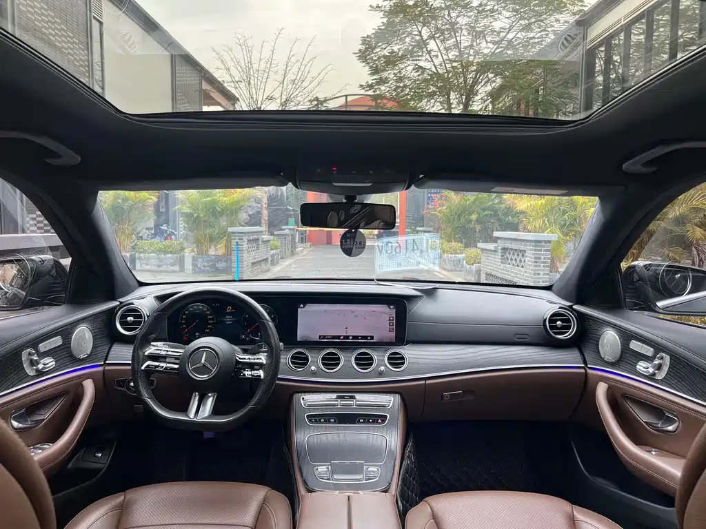 MERCEDES-BENZ E CLASS