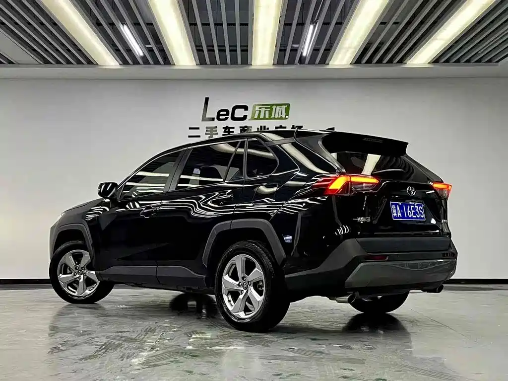 Toyota RAV4 2023 2.0L CVT