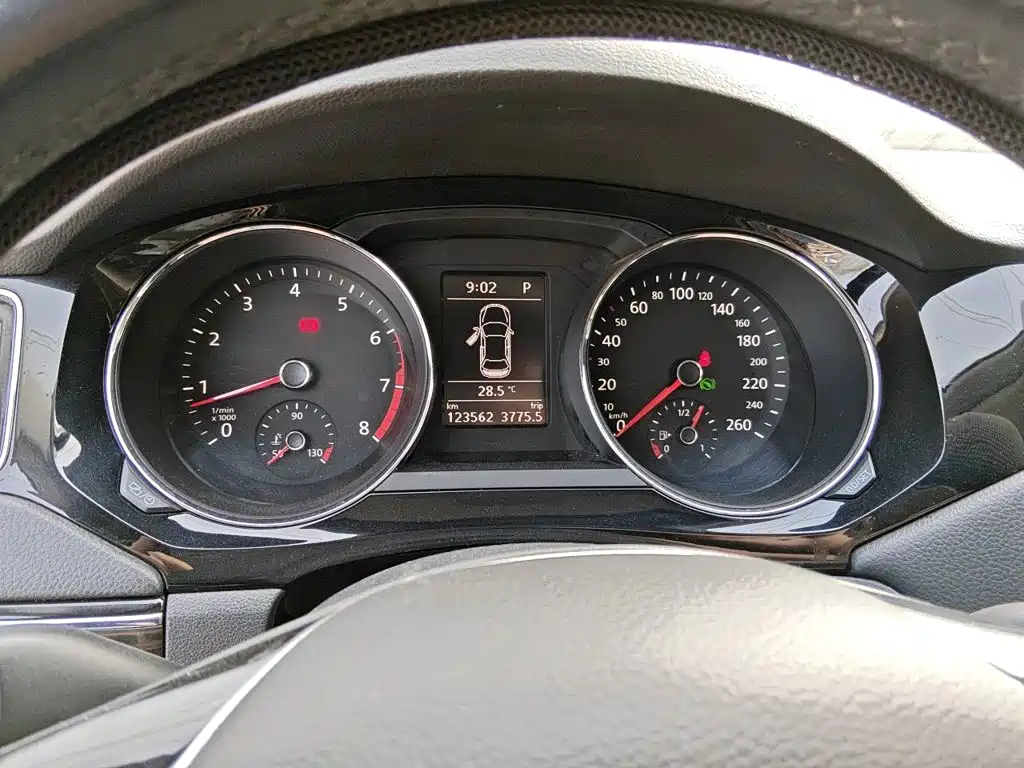 Volkswagen Sagitar — миниатюра 7