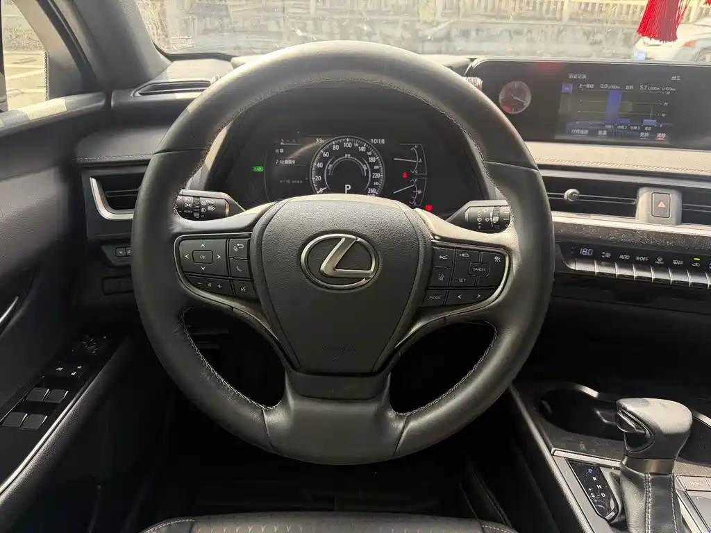 Lexus UX — миниатюра 20