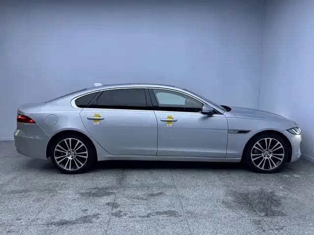 Jaguar XFL — миниатюра 12