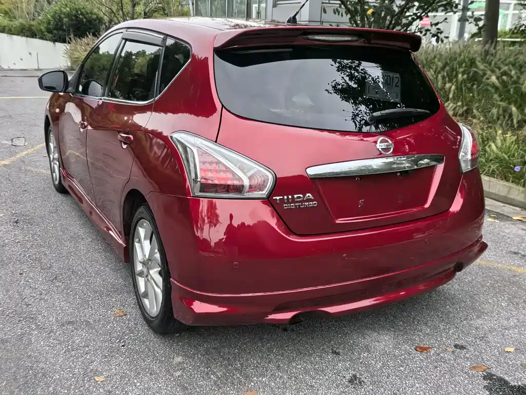 Nissan Tiida — миниатюра 9