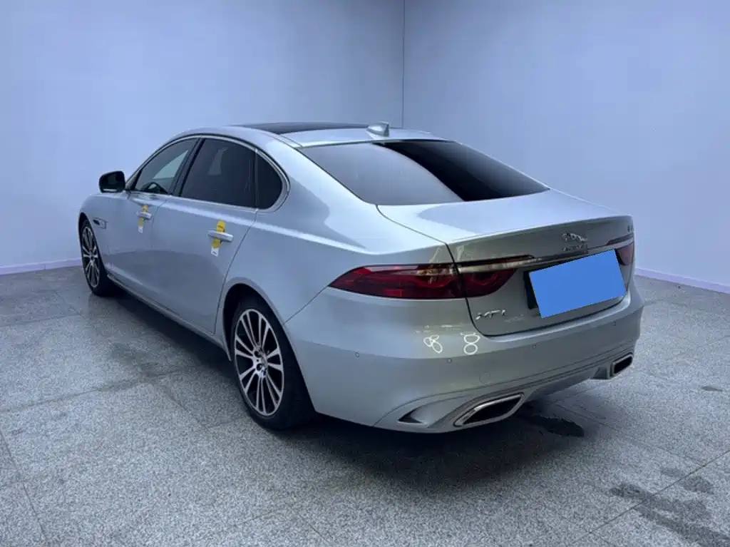 Jaguar XFL — миниатюра 9