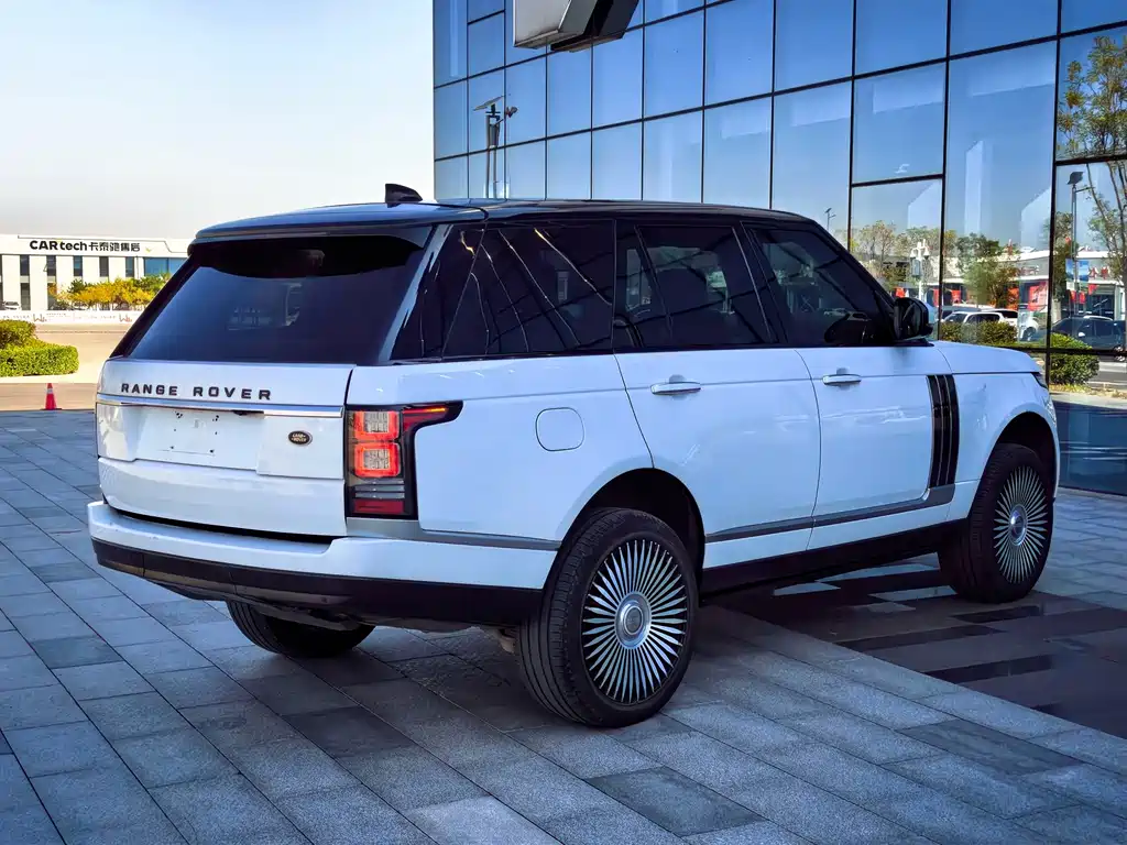 Land Rover Range Rover — миниатюра 6