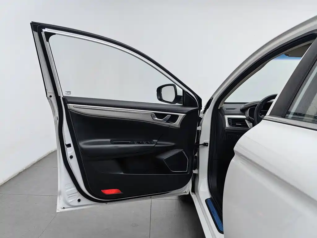 Geely Emgrand GL — миниатюра 8