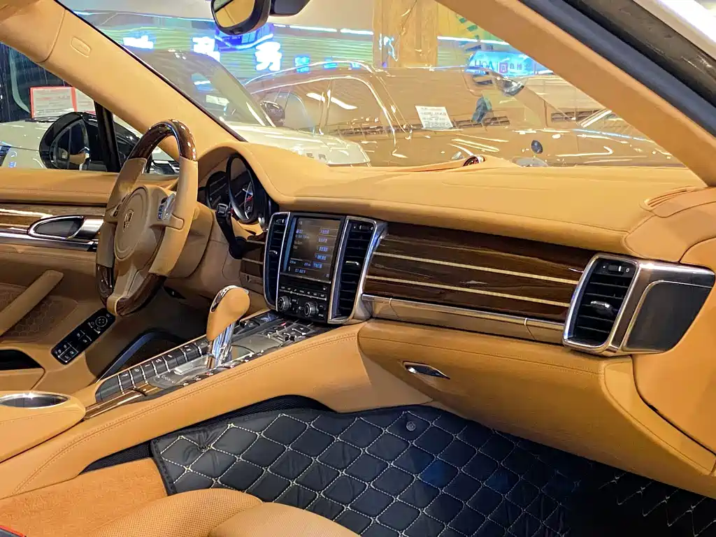 Porsche Panamera — миниатюра 21