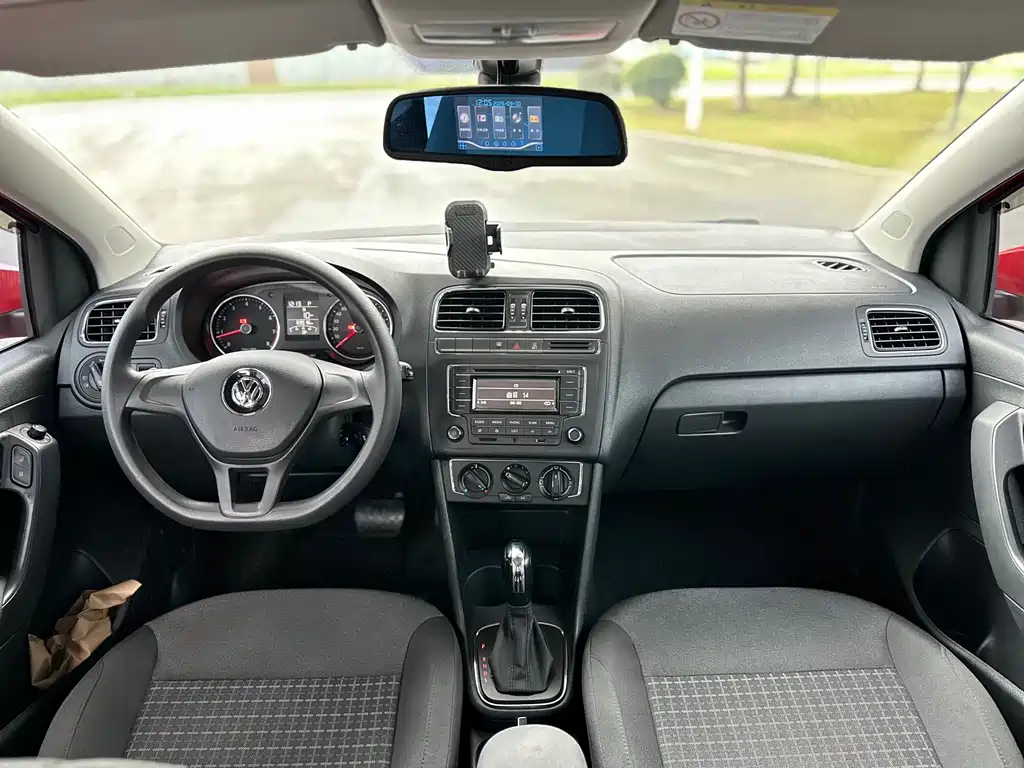 Volkswagen Polo — миниатюра 7