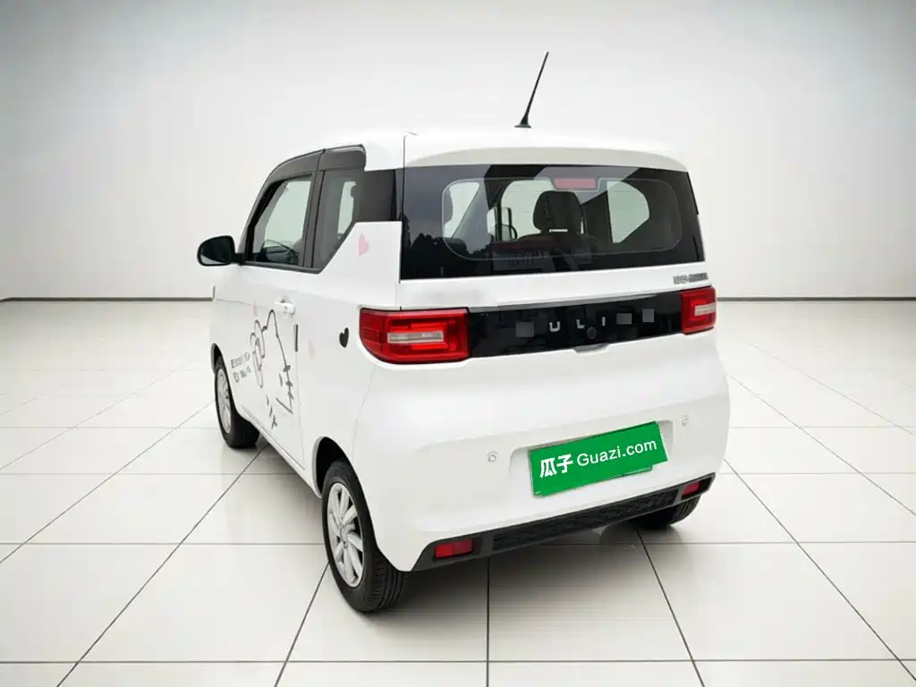 Wuling MINIEV — миниатюра 4