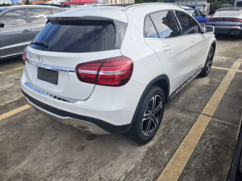 Mercedes-Benz GLA — миниатюра 14