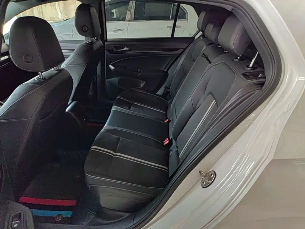 Volkswagen Golf — миниатюра 17