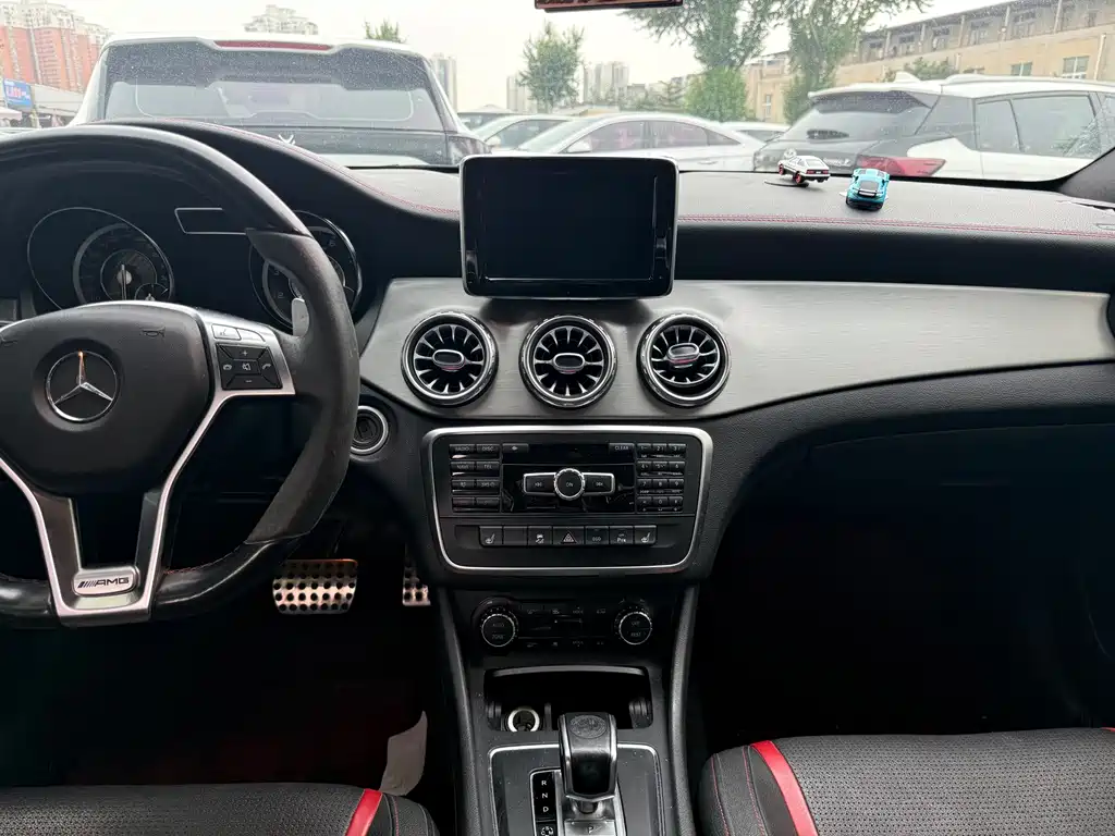 Mercedes-Benz GLA AMG AMG GLA 45 4MATIC, фото 10