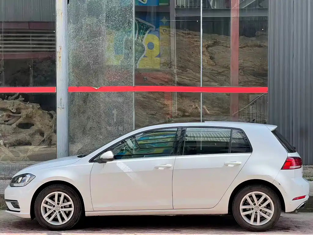 Volkswagen Golf 2019 200TSI DSG Comfort VI