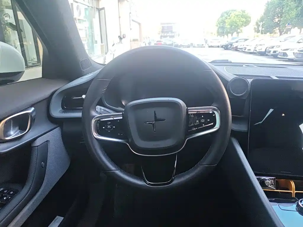 Polestar Polestar 2 — миниатюра 3