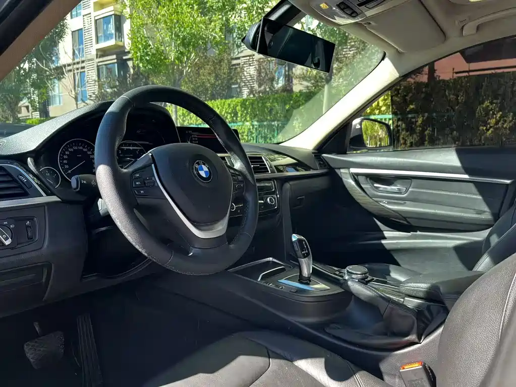BMW 3 Series — миниатюра 24