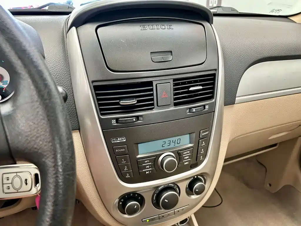 Buick Excelle — миниатюра 9
