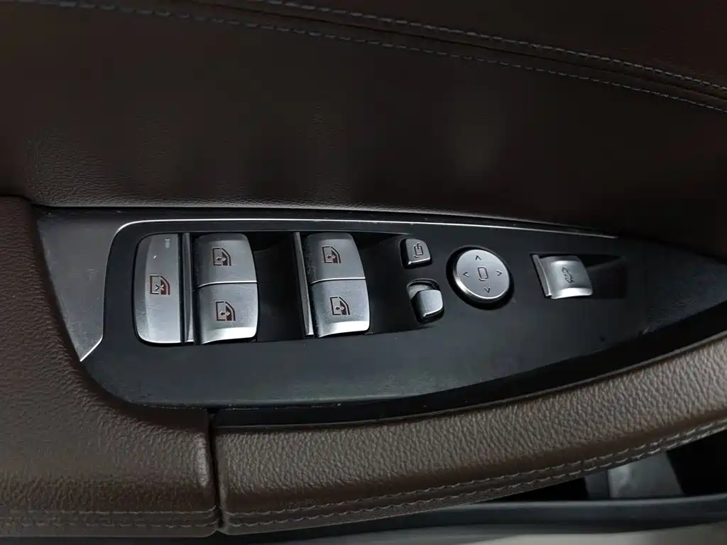 BMW X3 — миниатюра 9