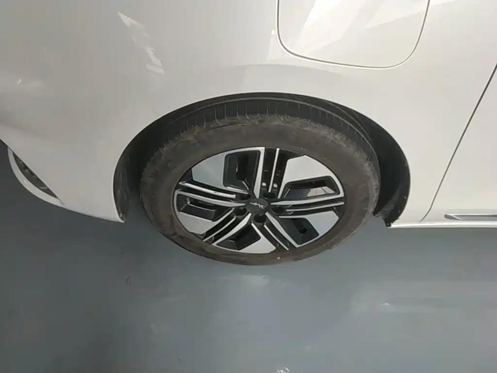 JAC Refine Refine RF8 PHEV — миниатюра 23