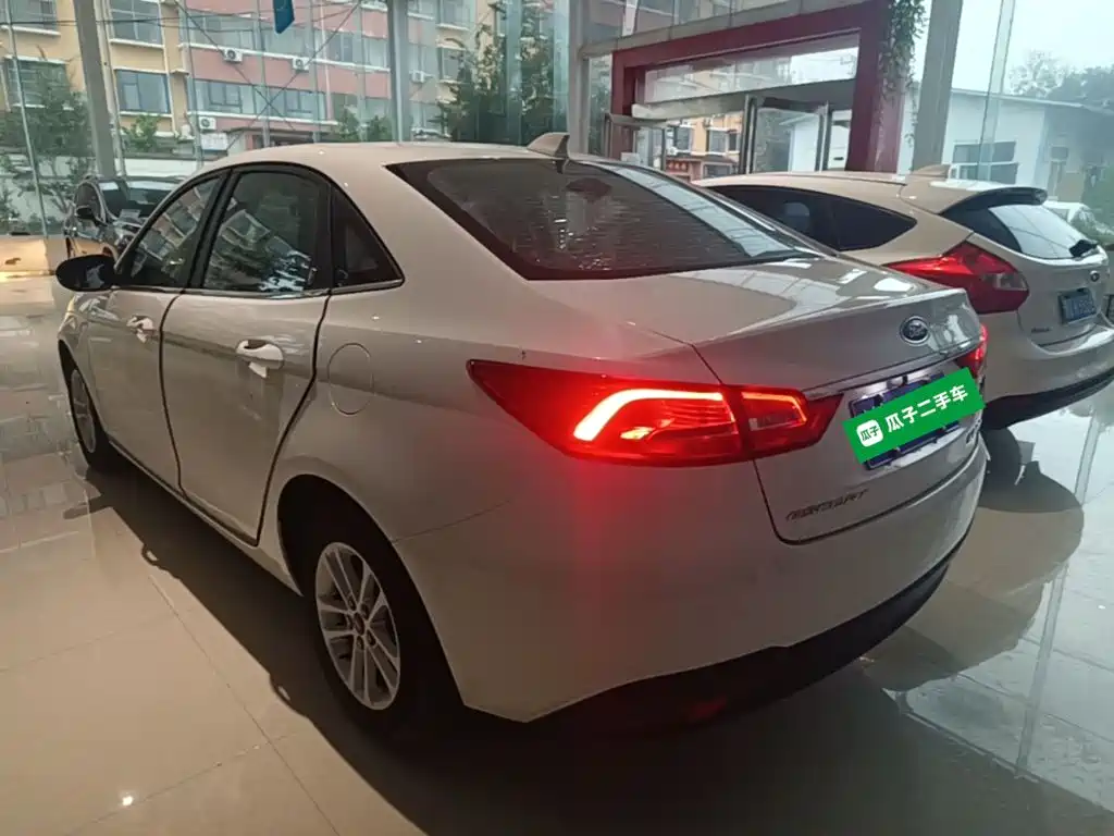 Ford Escort — миниатюра 5