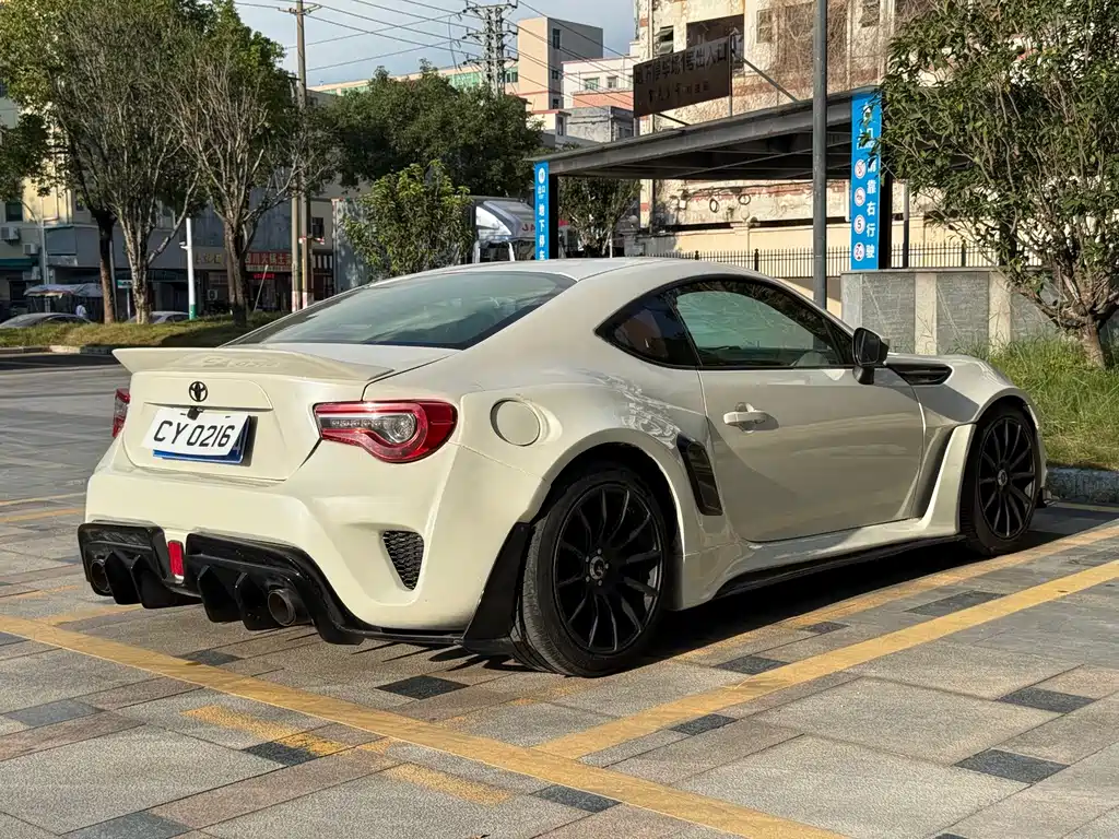 Toyota 86 — миниатюра 6