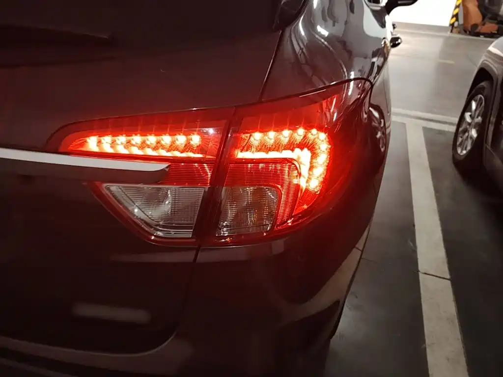 Buick Envision Plus — миниатюра 8