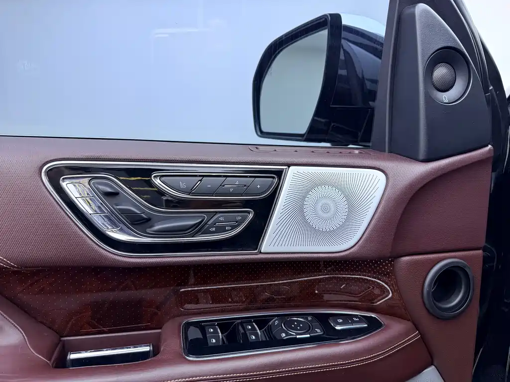 Lincoln Navigator 2018 3.5T V