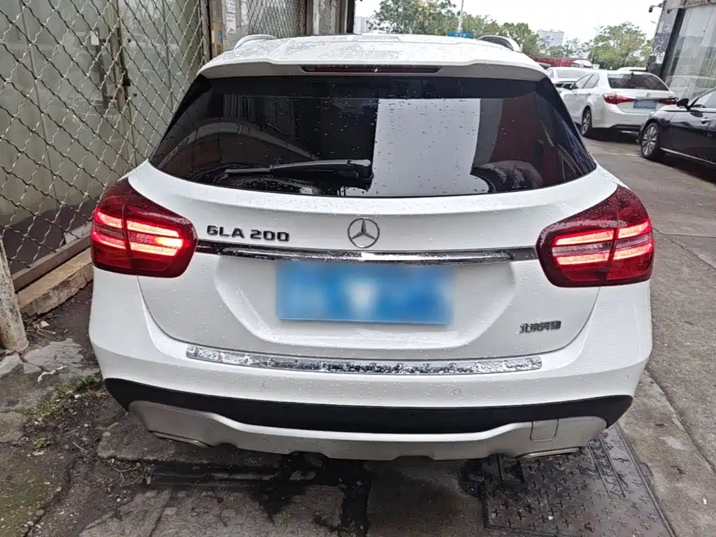 Mercedes-Benz GLA — миниатюра 6