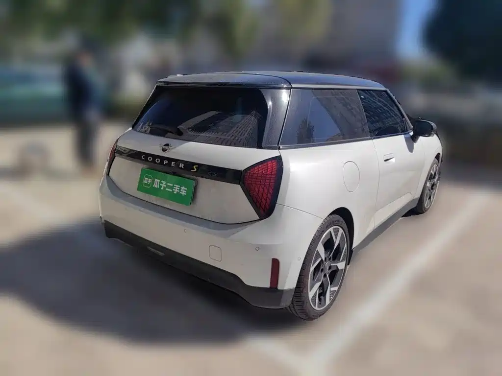 MINI MINI COOPER EV — миниатюра 4