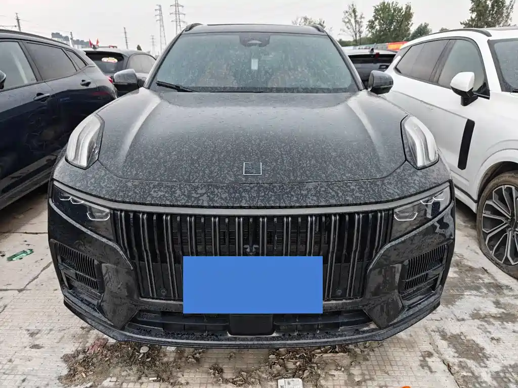 Lynk & Co 09