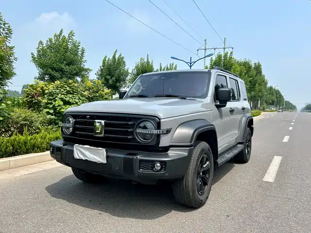 2022 TANK 300