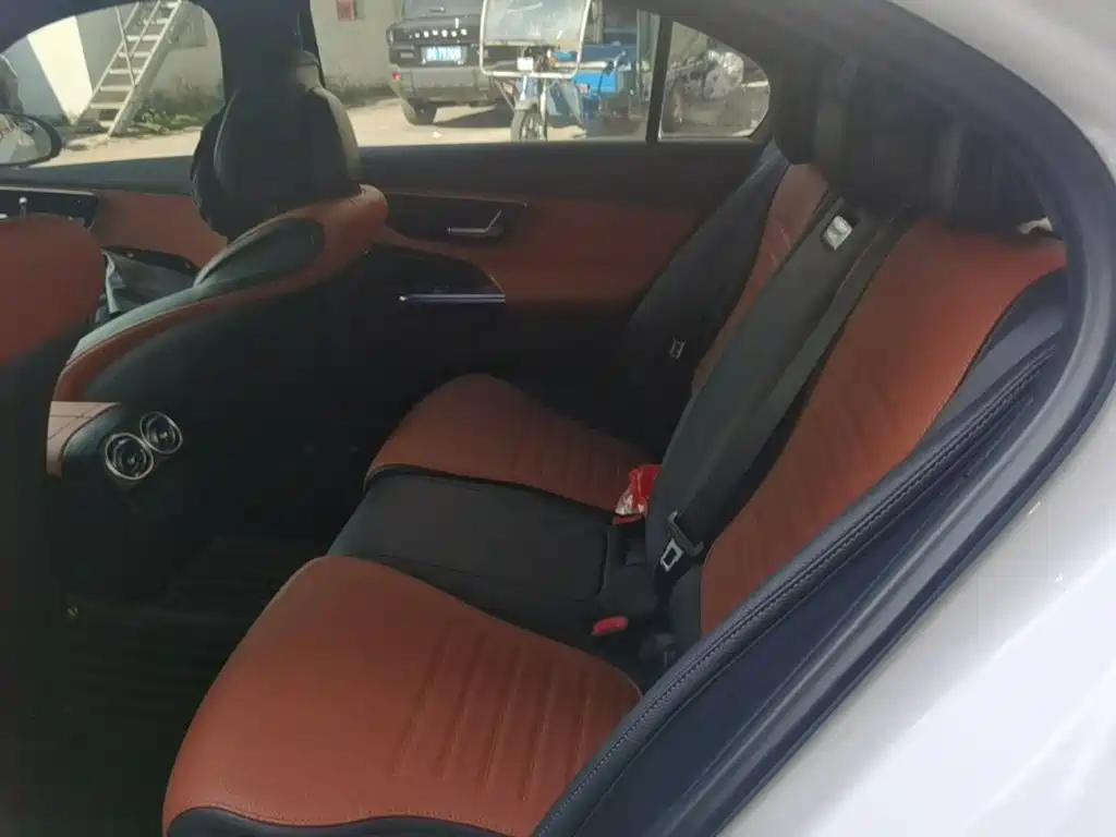 Mercedes-Benz C-Class — миниатюра 22