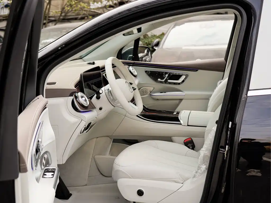 MERCEDES-BENZ EQE SUV