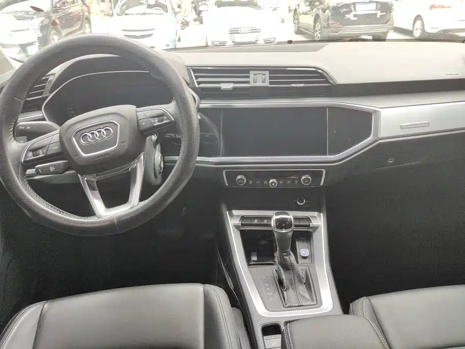 Audi Q3 — миниатюра 12