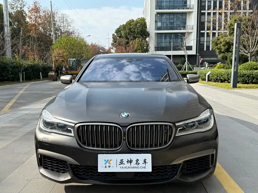 BMW 7 SERIES