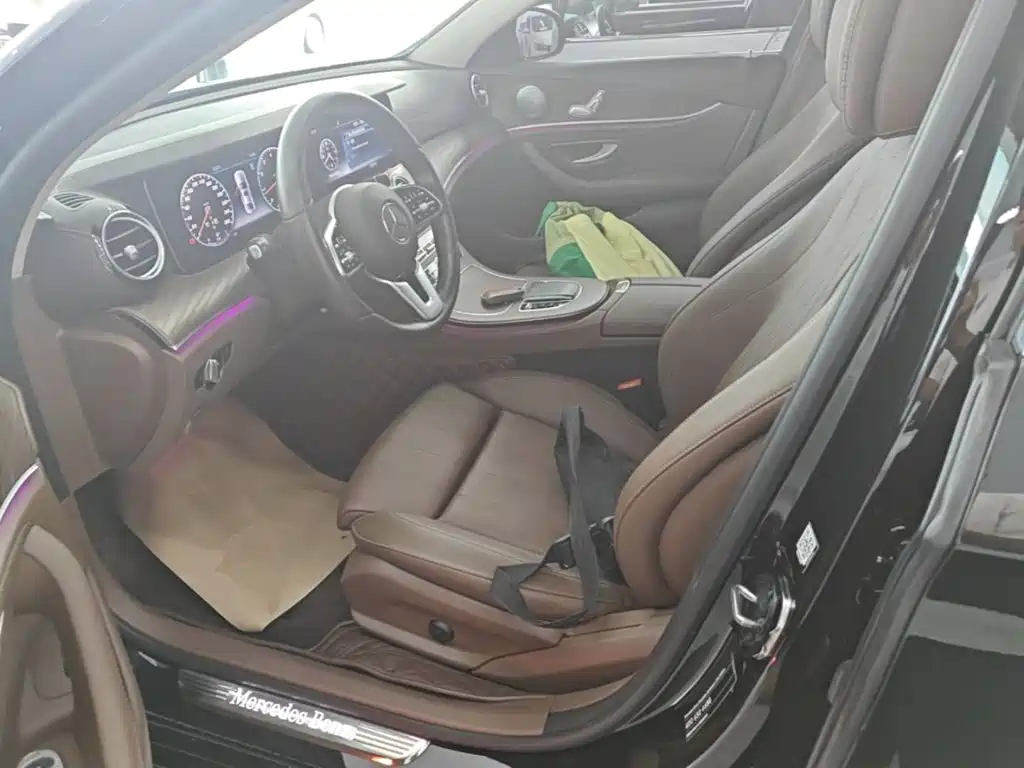Mercedes-Benz E-Class — миниатюра 15