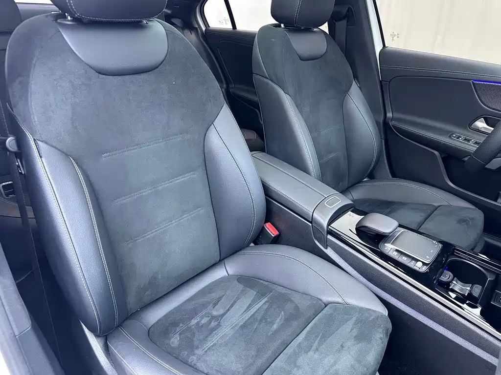 Mercedes-Benz A-Class 2022 — фото 11