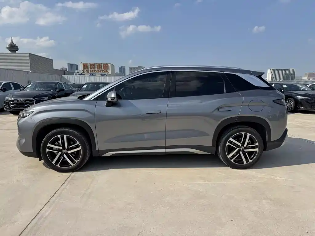BYD L DM-i — миниатюра 4