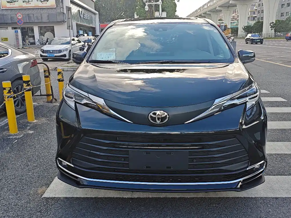 Toyota Sienna 2026 2.5L Comfort