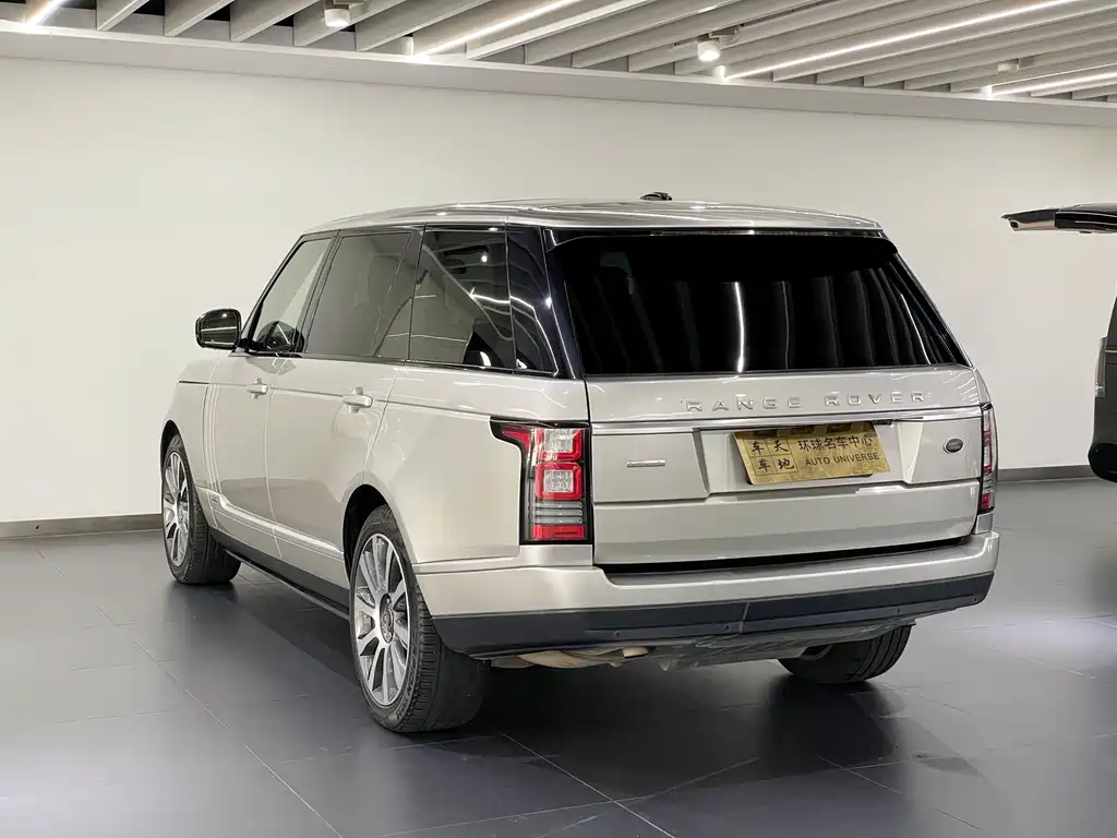 Land Rover Range Rover — миниатюра 6