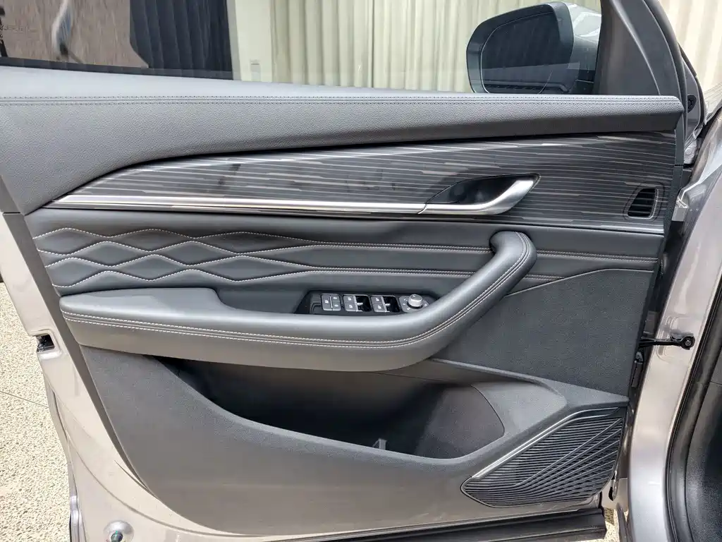 Geely Xingyue L — миниатюра 14