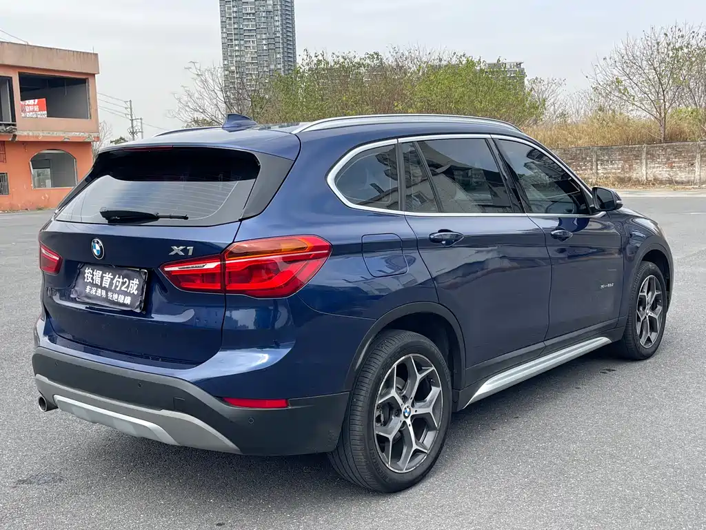 BMW X1