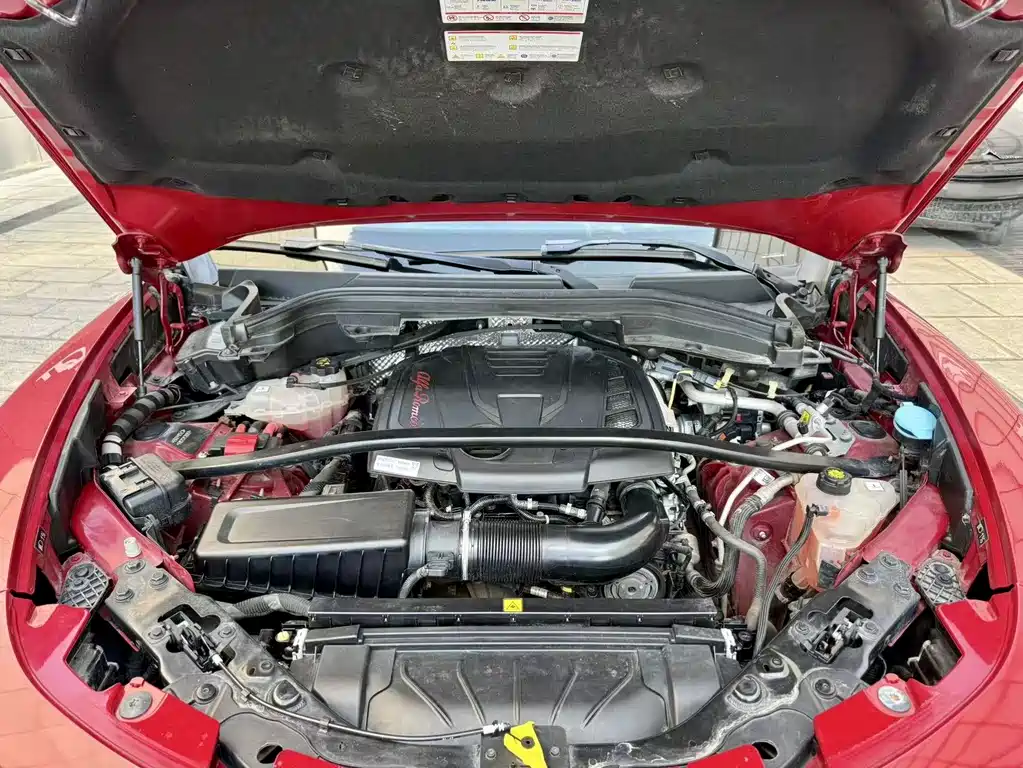 Alfa Romeo Stelvio — миниатюра 10