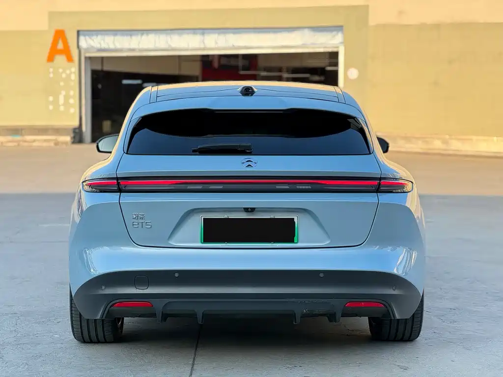 NIO NIO ET5T