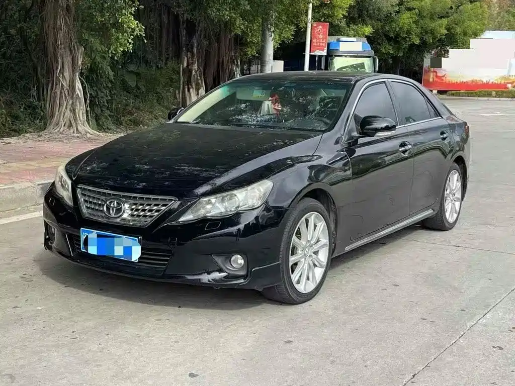 Toyota Reiz