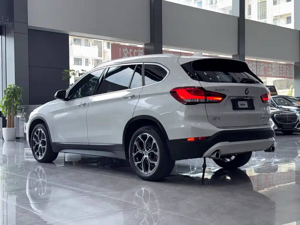 BMW X1 2022 — фото 9