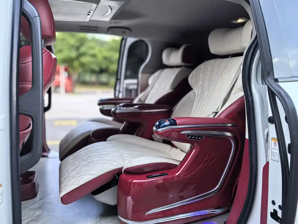 Toyota Sienna — миниатюра 11