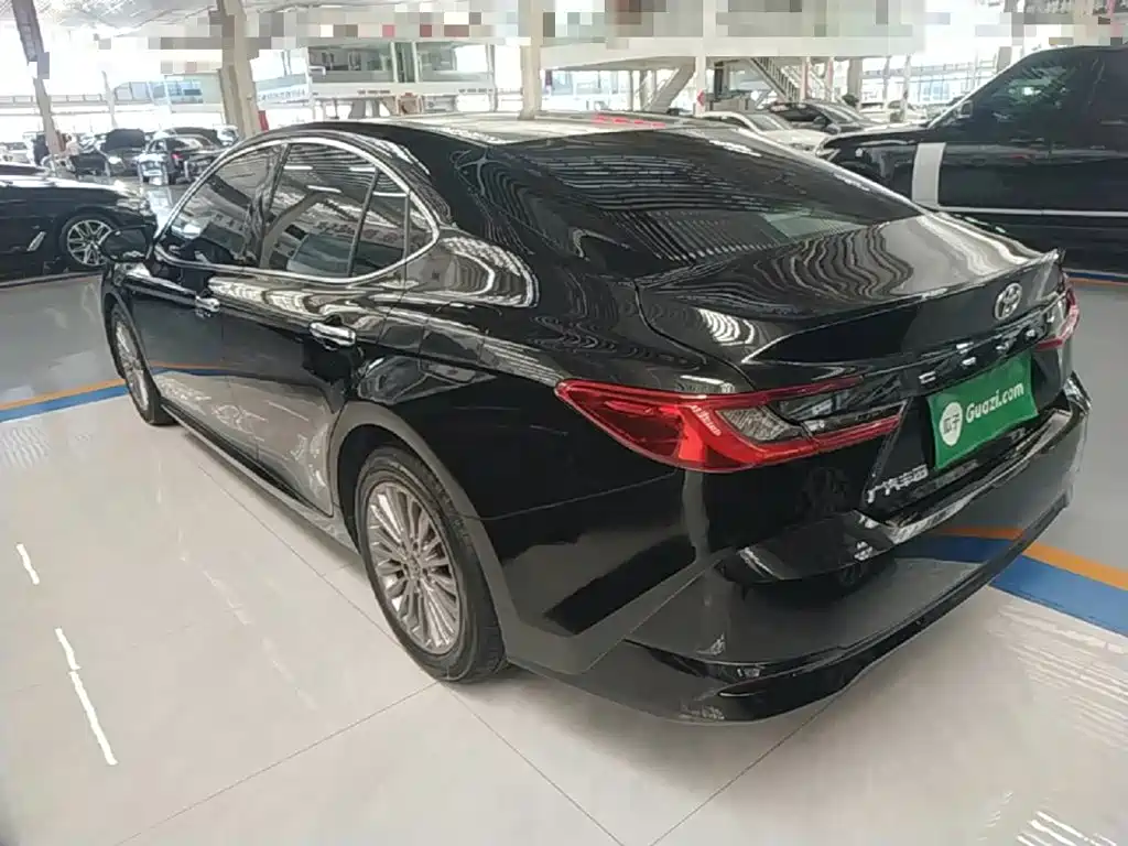 Toyota Camry — миниатюра 5