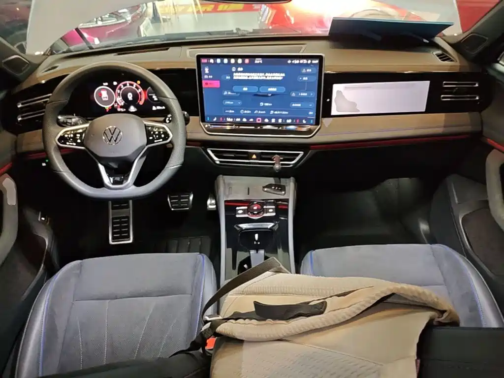 Volkswagen Tiguan L — миниатюра 10