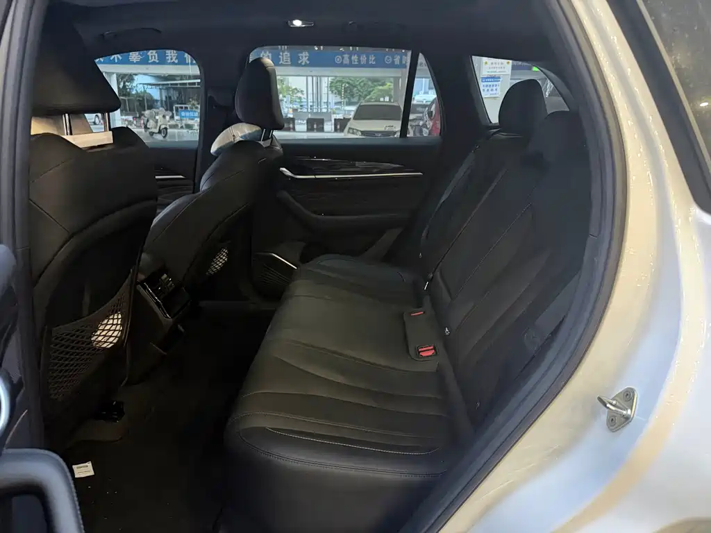 Geely Xingyue L — миниатюра 8